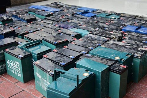 ㊣洪江雪峰收废弃铅酸蓄电池㊣收购旧电池回收站㊣高价动力电池回收